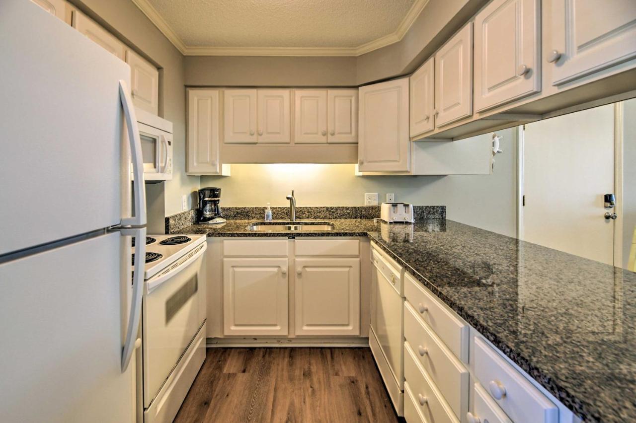 Emerald Isle Resort-Style Condo Walk To Beaches! Exterior photo
